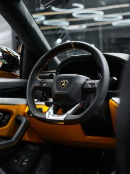 
										Lamborghini Urus full									