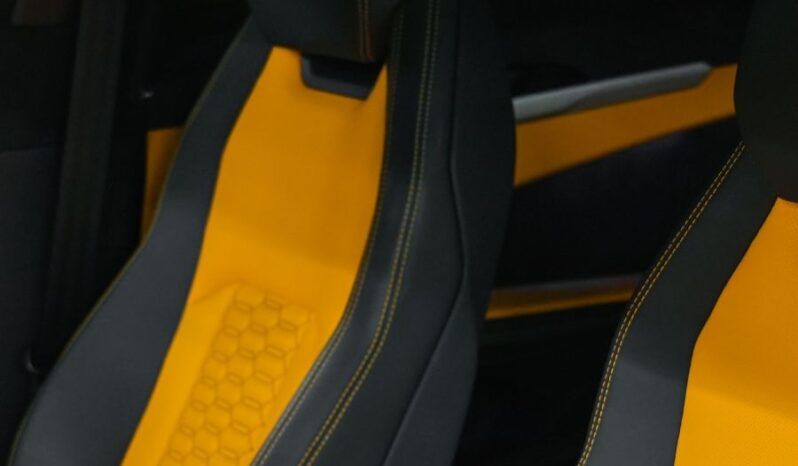 
								Lamborghini Urus full									