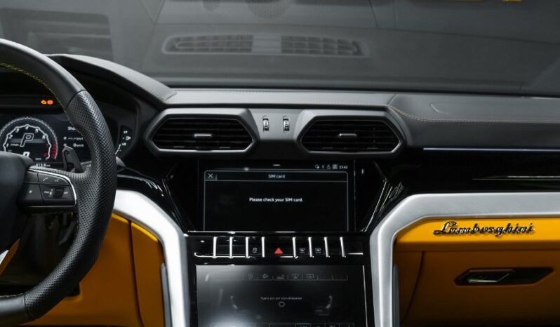 
								Lamborghini Urus full									