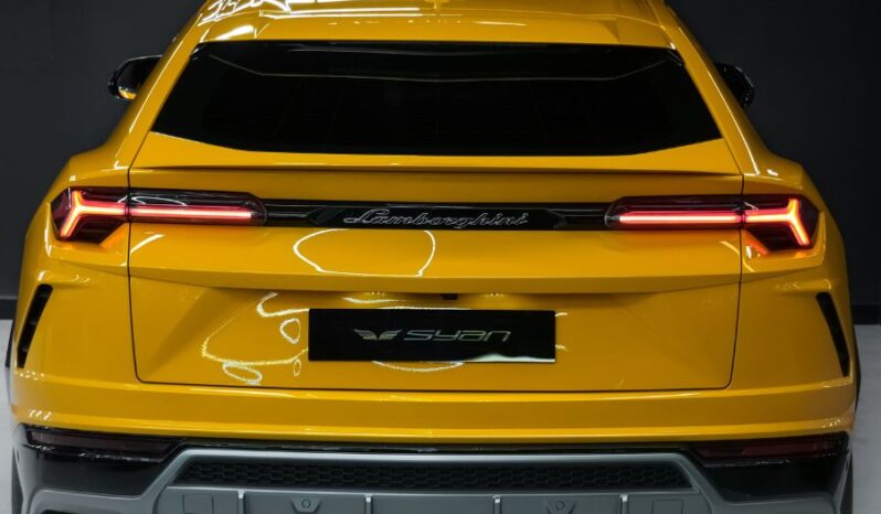 
								Lamborghini Urus full									