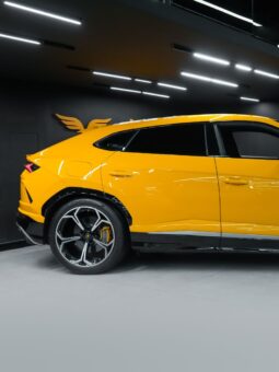
										Lamborghini Urus full									
