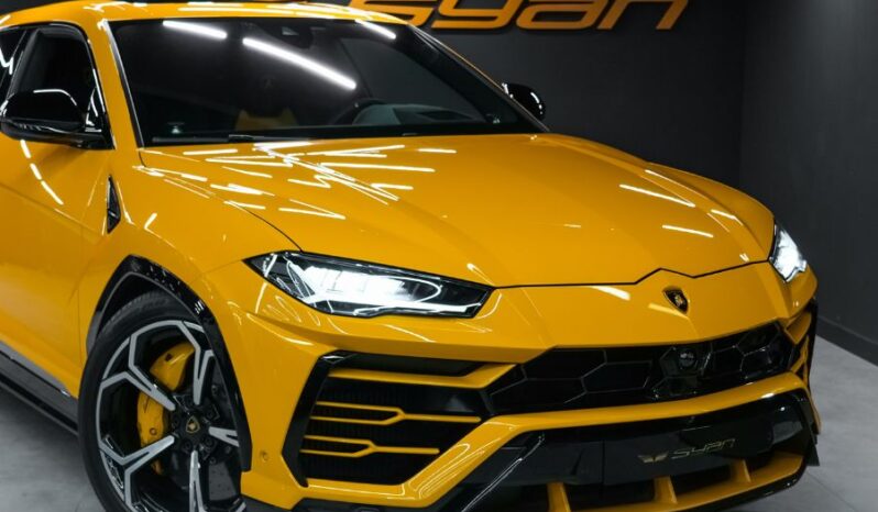 
								Lamborghini Urus full									