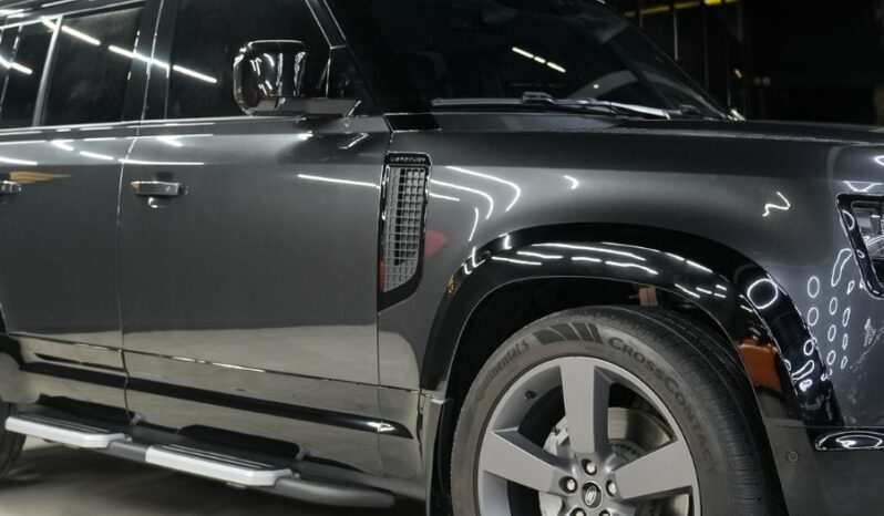 
								Land Rover Defender full									