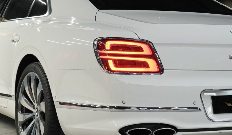 
								Bentley Flying Spur Standard full									
