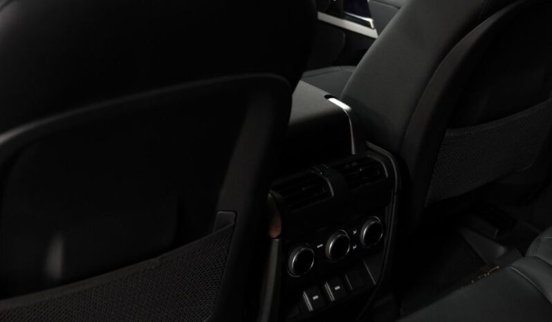
								Land Rover Defender full									