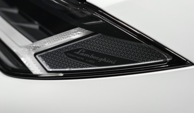 
								Lamborghini Urus full									