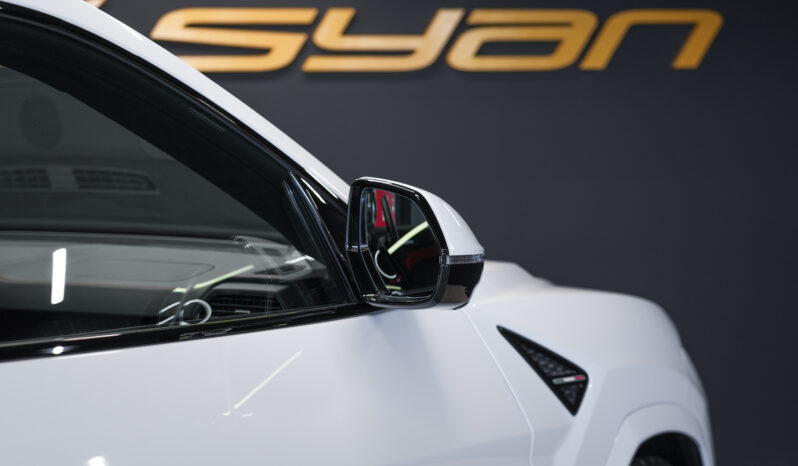 
								Lamborghini Urus full									