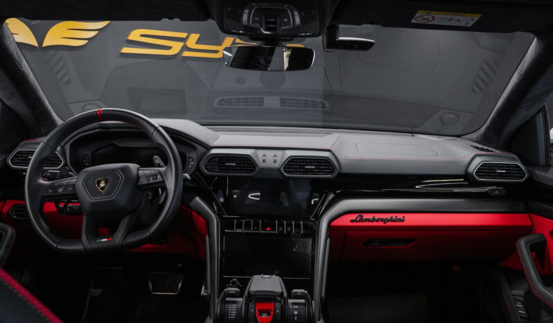 
								Lamborghini Urus full									