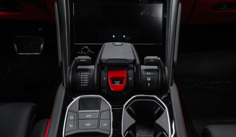 
								Lamborghini Urus full									