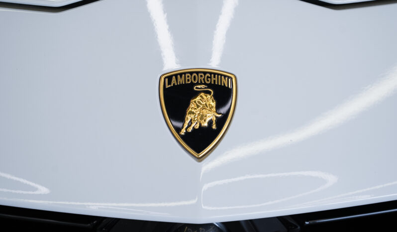 
								Lamborghini Urus full									