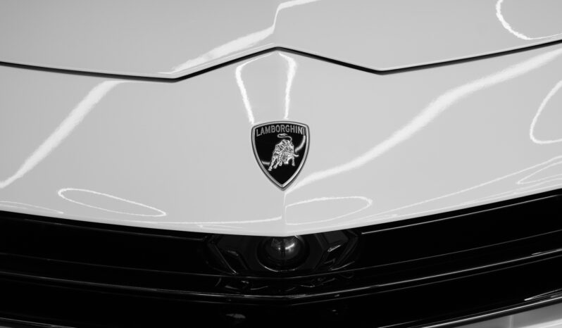 
								Lamborghini Urus full									