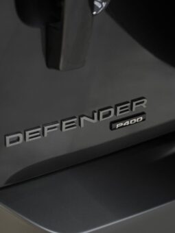 
										Land Rover Defender full									
