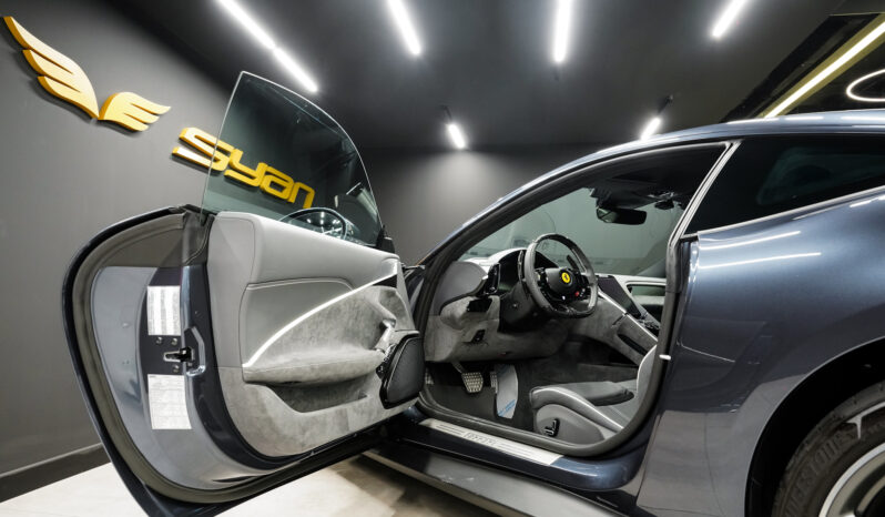 
								Ferrari Roma full									
