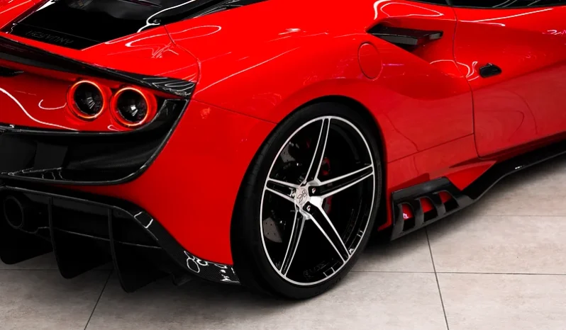 
								Ferrari F8 Tributo full									