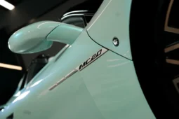 
										Maserati MC20 full									
