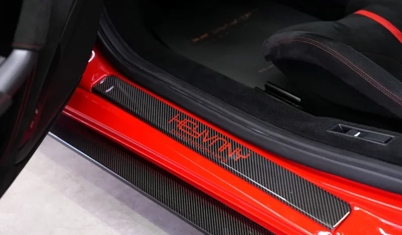 
								Ferrari F8 Tributo full									