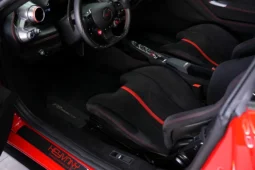 
										Ferrari F8 Tributo full									